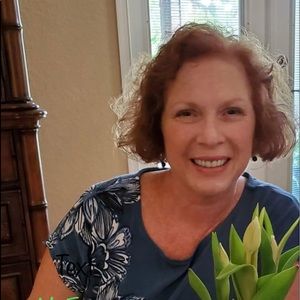 Meet your Posher, Laurie